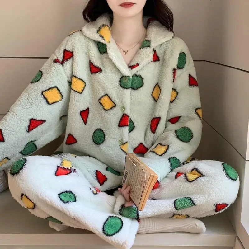 2025 nuevo conjunto de pijama de lana Coral para mujer, ropa de dormir cálida de invierno con forro polar de franela, ropa de descanso cómoda y acogedora, ropa de casa