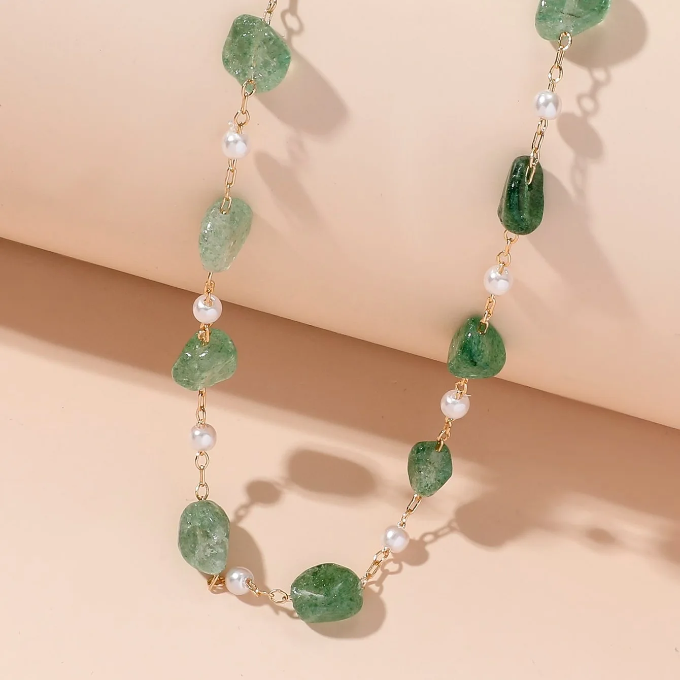 Collier bohème en pierre naturelle verte et perles, chaîne en or, bijoux Boho Vintage pour femmes, accessoire Unique quotidien/Festival
