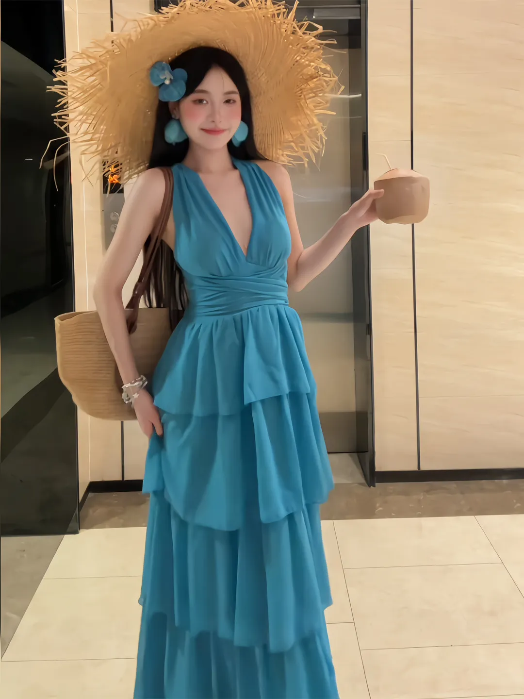 American Style Sexy Seaside Vacation Deep V-Neck Dress Blue Backless Strap Cake Dresses Fashionable Women's Long Dress New