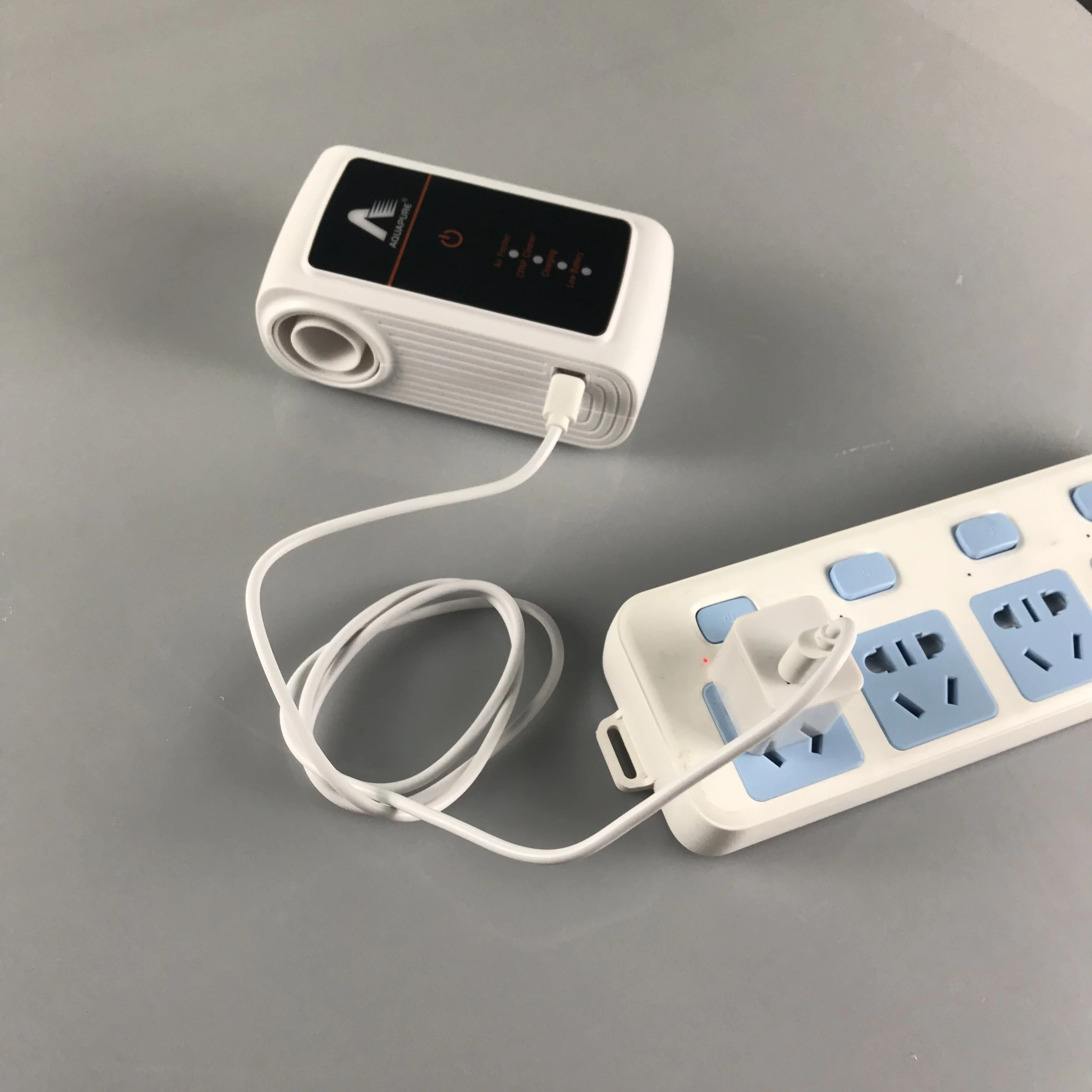 Portable Ozone Purifier (MINI) - Built-in Battery & Device Cleaner