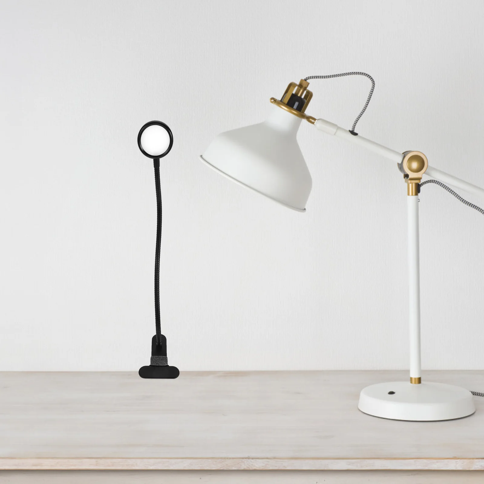 Lámpara de escritorio con Clip LED, luz de lectura con cuello de cisne ajustable Flexible para el cuidado de los ojos, 3 modos de temperatura de Color, luz de mesa con Clip para ordenador portátil, 3W