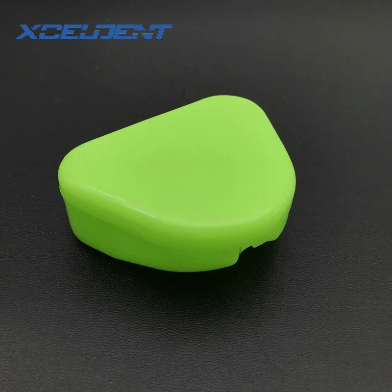 1pcs Dental Retainer Box Mouthguards Dentures Sport Guard Denture Storage child and Adult Orthodontic Container 3 Color