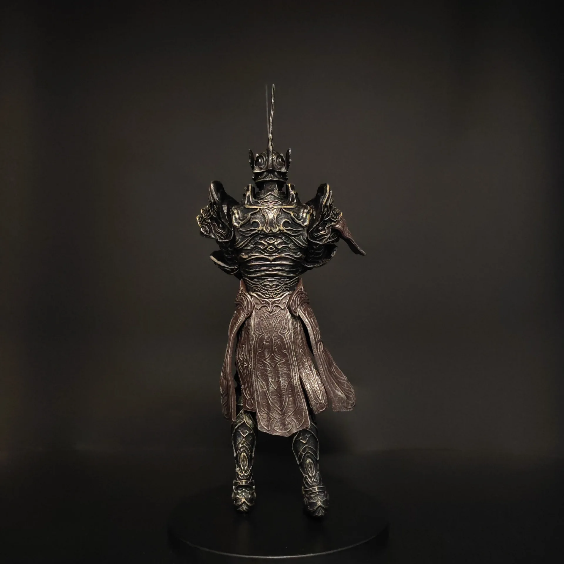 Dark Souls Dragon Slayer Ornstein Anime Actionfigur Kriegsspiel-Miniatur Sammlerstück Desktop-Ornament für Spielefans Großhandel – Detail 22