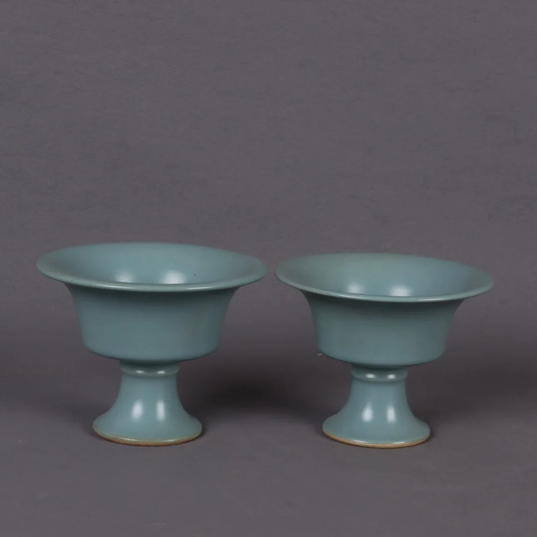 

Jingdezhen Antique Porcelain, Lake Blue Glaze, Wide Mouth, High Foot Cup, Home Decoration and Ornament