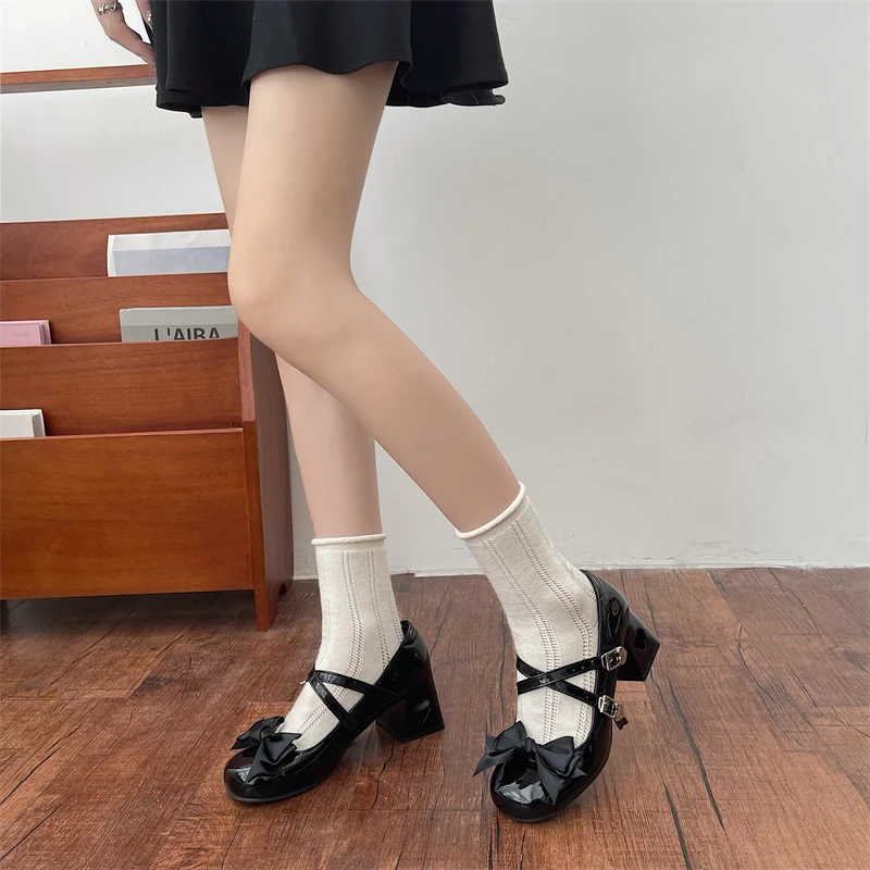 Sweet Pink Bowknot Lolita Shoes Women Fahion Buckle Med Heels Mary Janes Woman Patent Leather Thick Heels Cosplay Shoes 2024