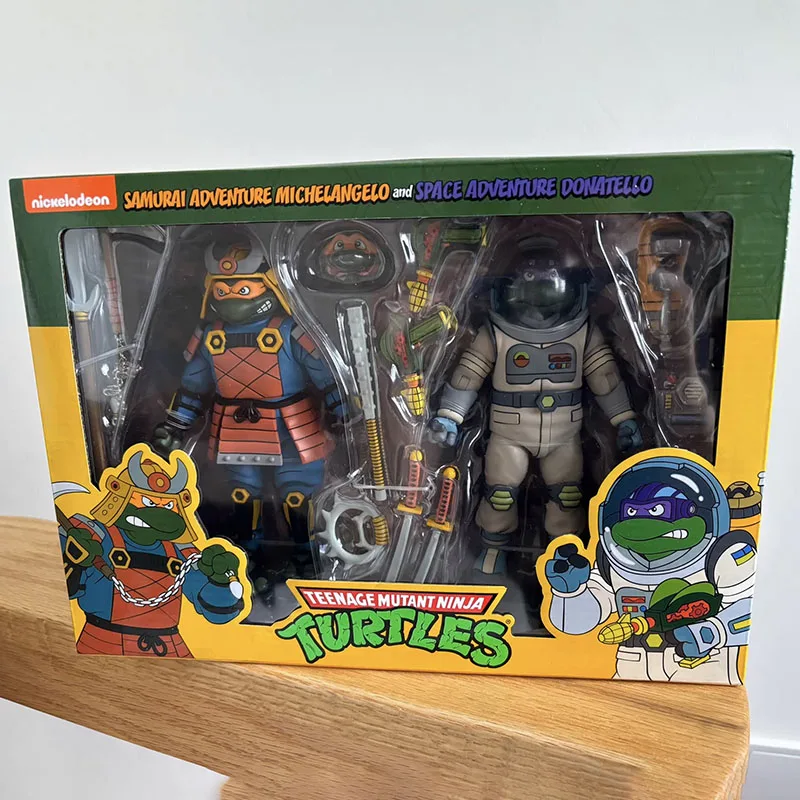 

Samurai Adventure Michelangelo and Space Donatello Figure Teenage Mutant Ninja Turtle Action Figuras Manga NECA 54345 Figurine