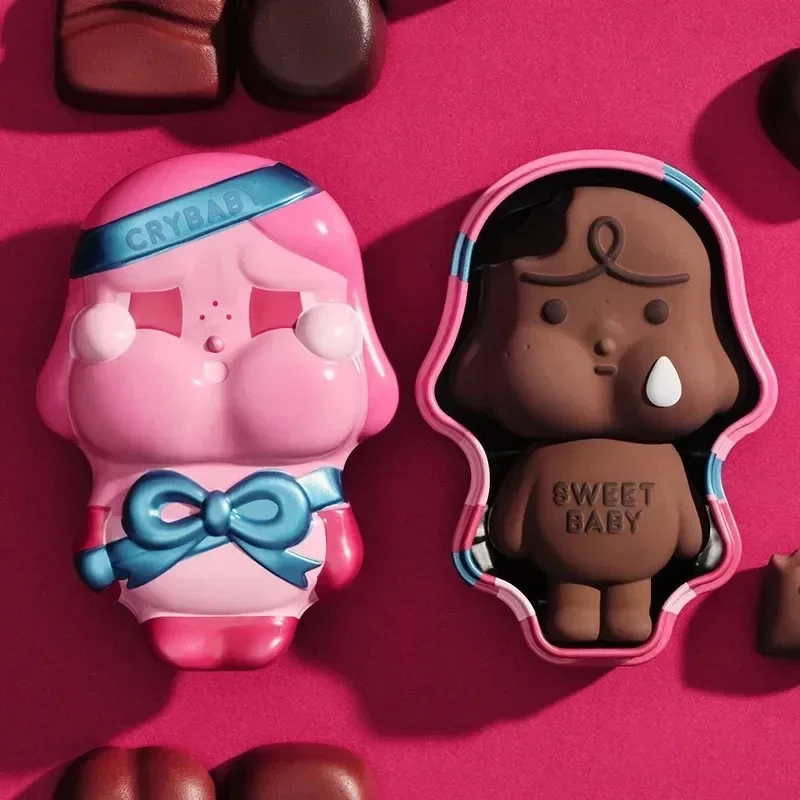 POP MART CRYBABY Seria Crying For Love Blind Box Torebka Niespodzianka Mystery Box Zabawki Lalka Śliczna Figurka Anime Ozdoby na Biurko Prezent