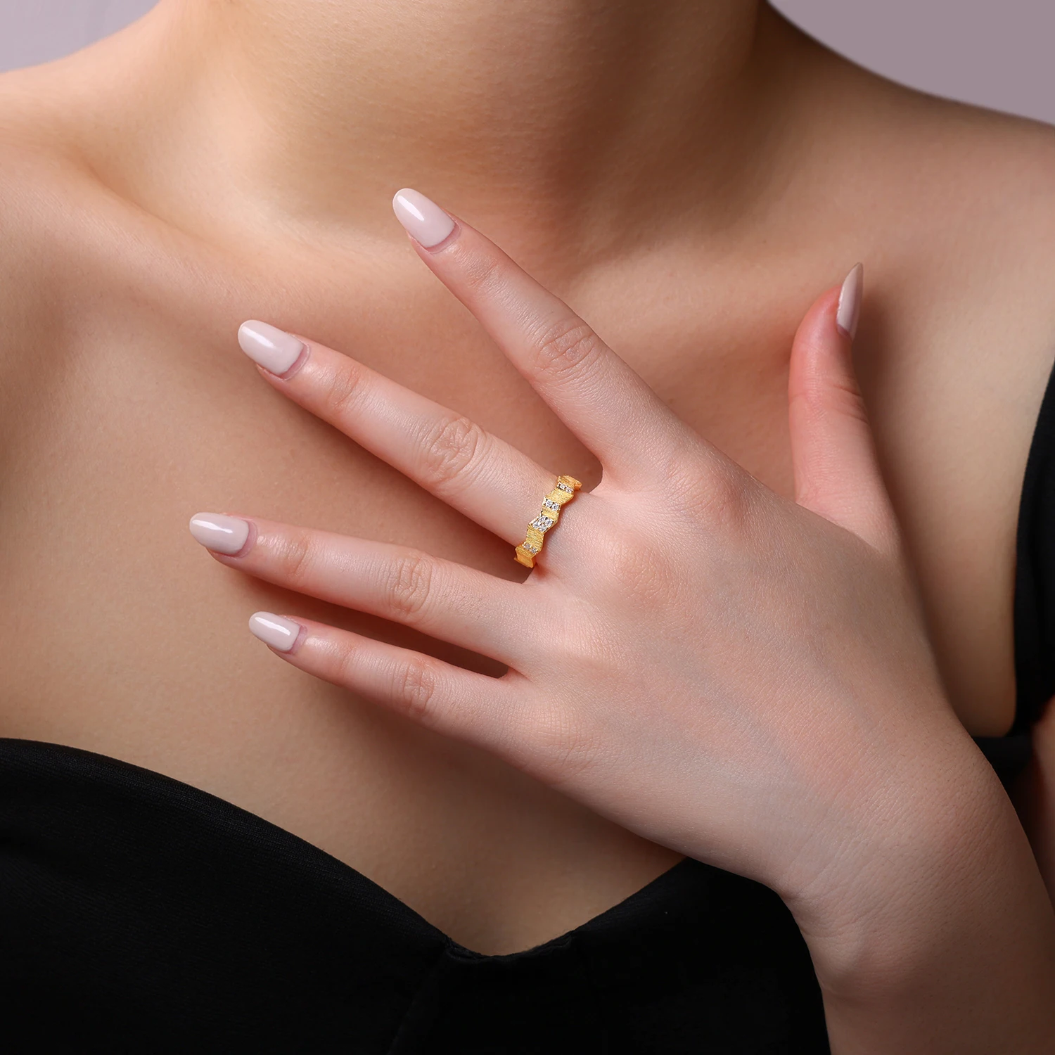 

1pc Ring 925 Sterling Silver 18K Gold Plated Geometric Band Matte Finish with Moissanite Elegant Jewelry Gift for Women