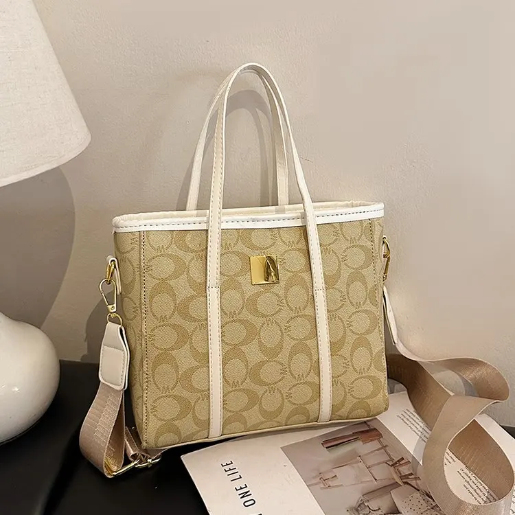 

Женская ретро-сумка с монограммой, новинка 2026 года, с квадратной пряжкой, плетеным декором, элегантная сумка через плечо/кроссбоди