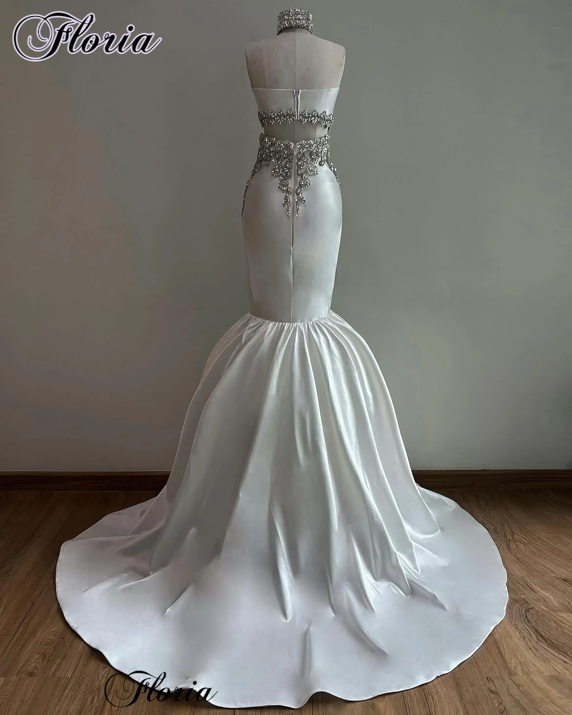 2026 Newest Simple Beige Prom Dresses With Detachable Train Halter Crystals Celebrity Dresses Vestidos De Fiesta Customized