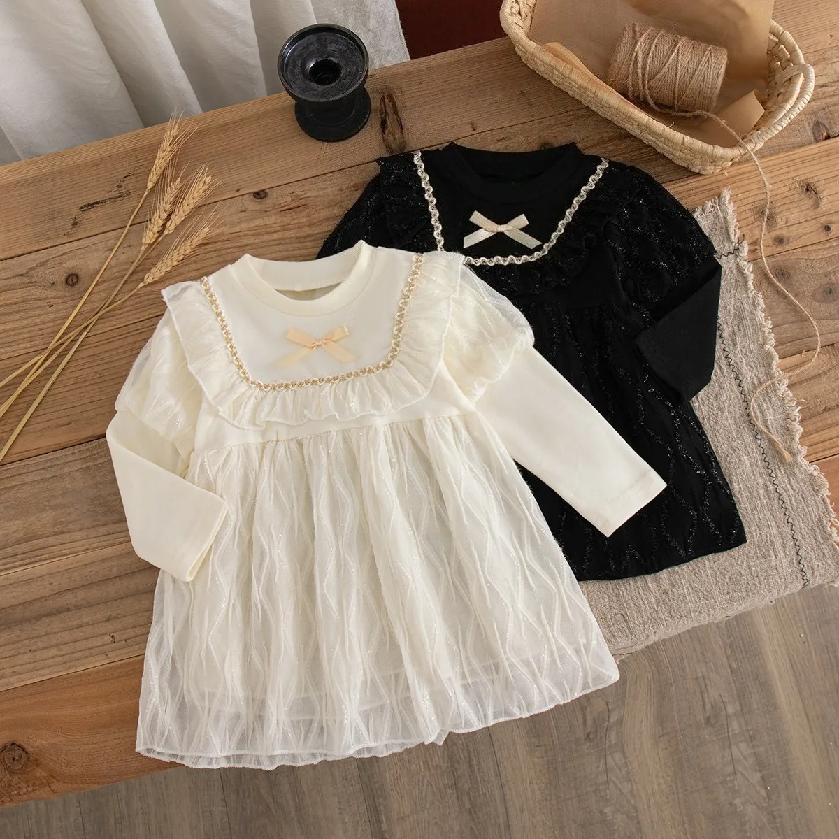 vestido-elegante-para-bebe-menina-com-mangas-longas-e-rendas-para-festa
