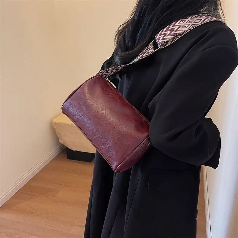 Handbag Bag Women's New Fashion Broadband Holiday Dating Crossbody Bag Daily Collocation Shoulder Pillow Bag