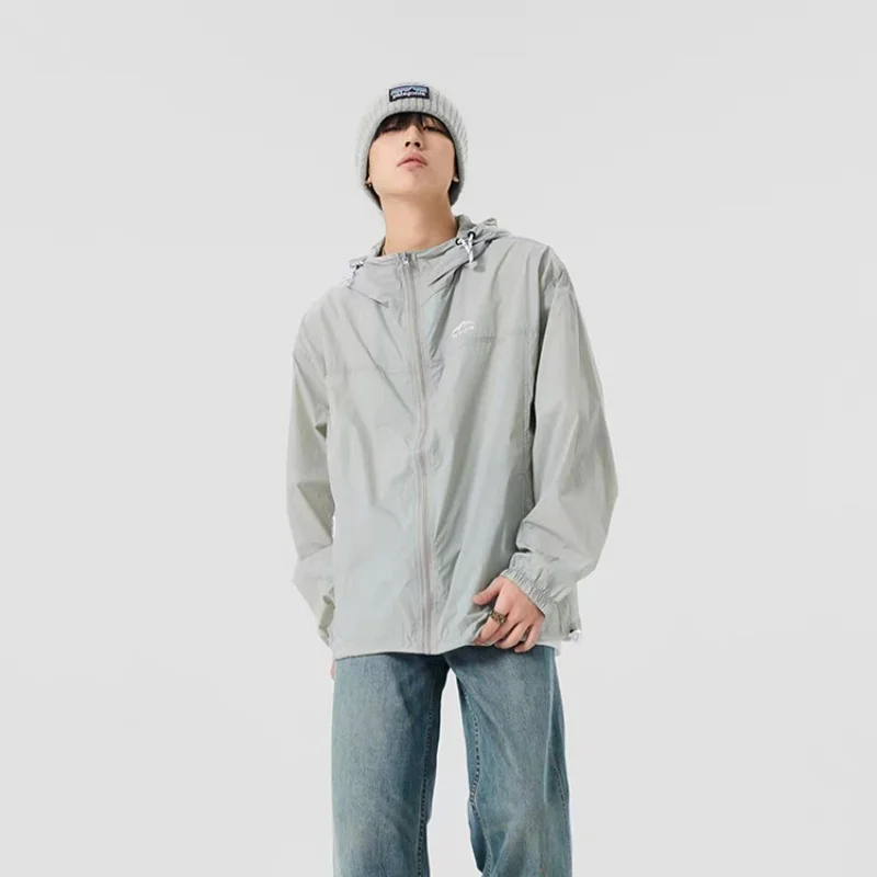 

Men UPF50+ Sun Protection Hoodie Jacket Lightweight Breathable UV Shirt Outdoor Quick-Dry Athletic Skin Windproof Casual Coat