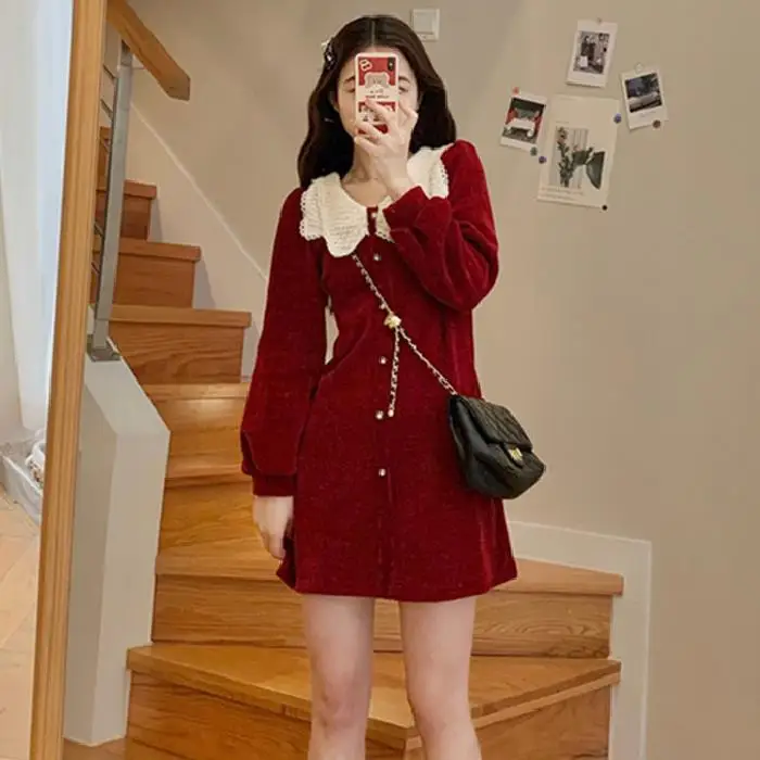 Fall and Winter Long-sleeved Dress Women Fashion Sweet Cute Doll Collar Bubble Sleeve Velvet Mini Dress Christmas Party Dresses