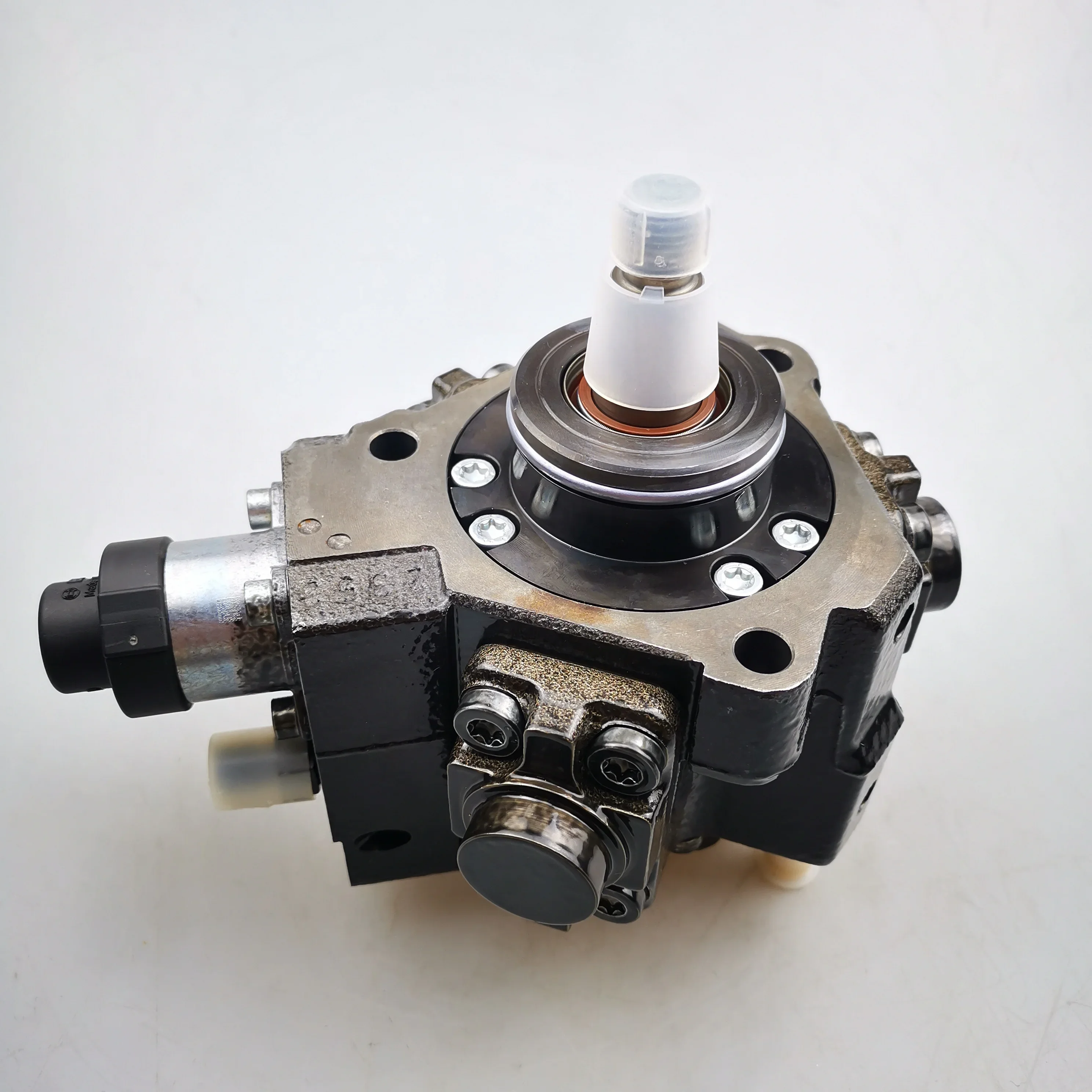 

SAIC MAXUS G10 1.9T Original High Pressure Oil Pump Fuel Injection Pump 0445010469 10169352