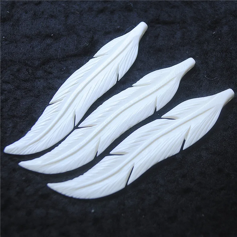2PCS New White Twist Feather Pendants Natural Bone Beads 70X14MM DIY Jewelry Findings Top Sellings For Special Parts