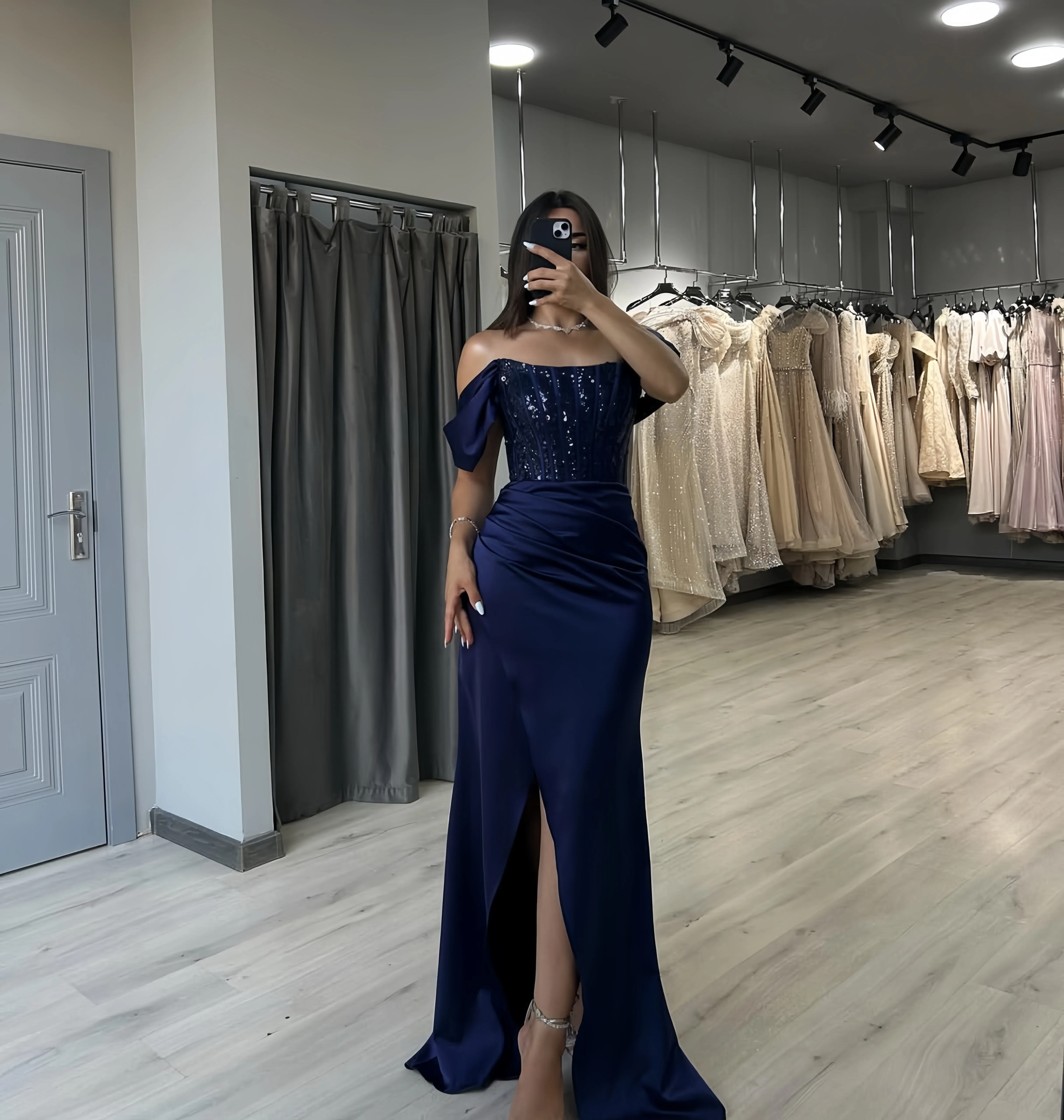 

Customized strapless sleeveless satin mermaid elegant luxury evening dresses dresses for special occasions Dresses gala