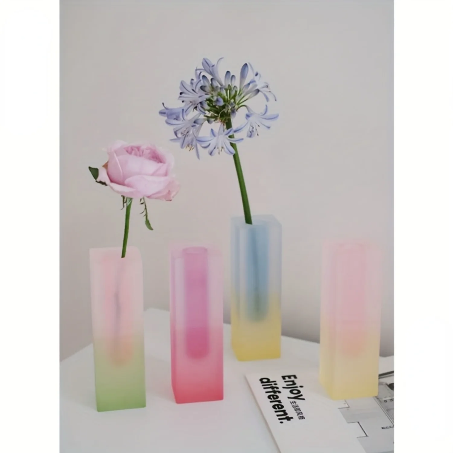 Modern Color Gradient Acrylic Vase Set - Perfect Decor Piece