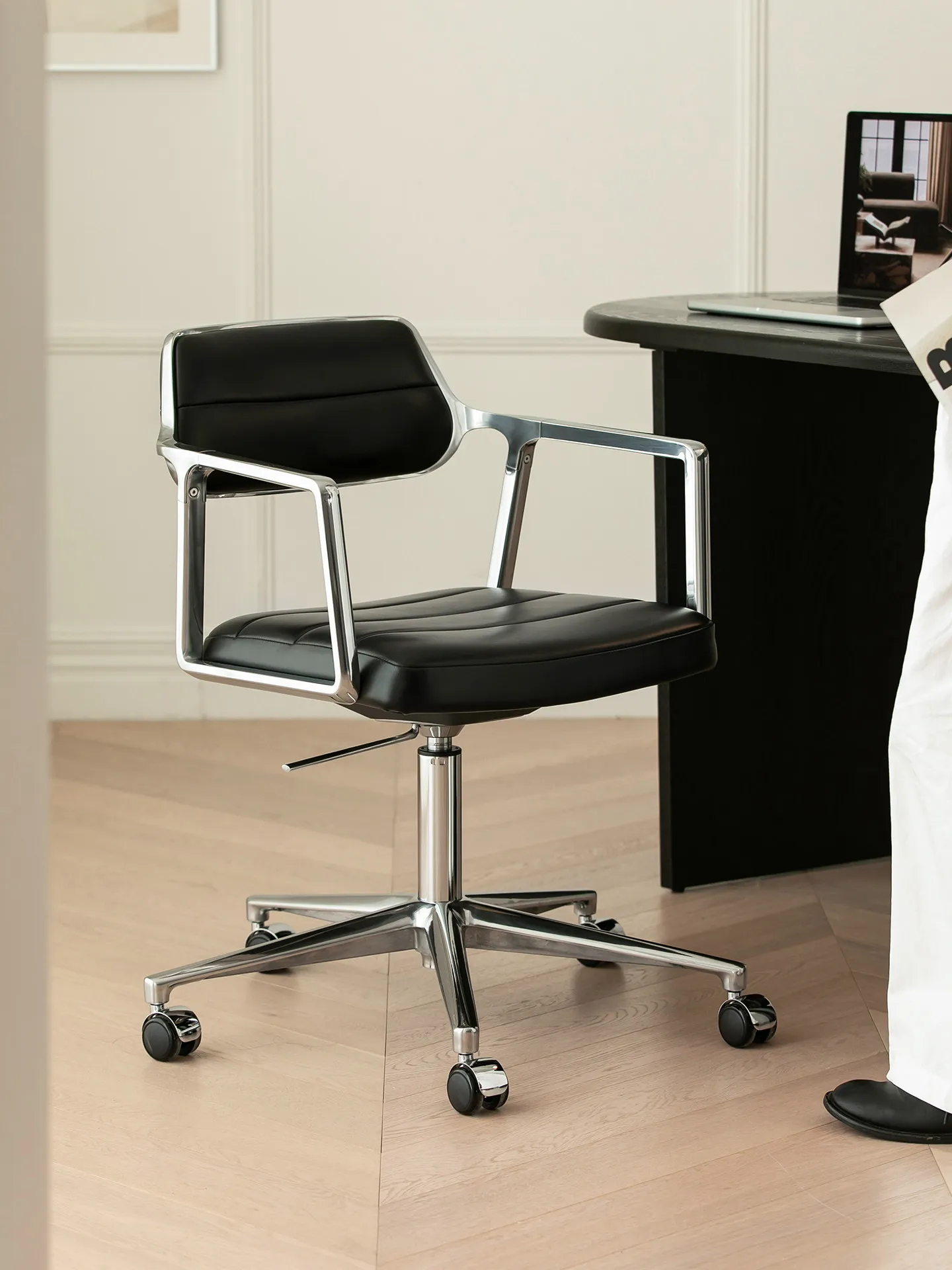 

YFY Computer Chair Ergonomic Leather Office Chair Rotatable Lifting Desk Chair