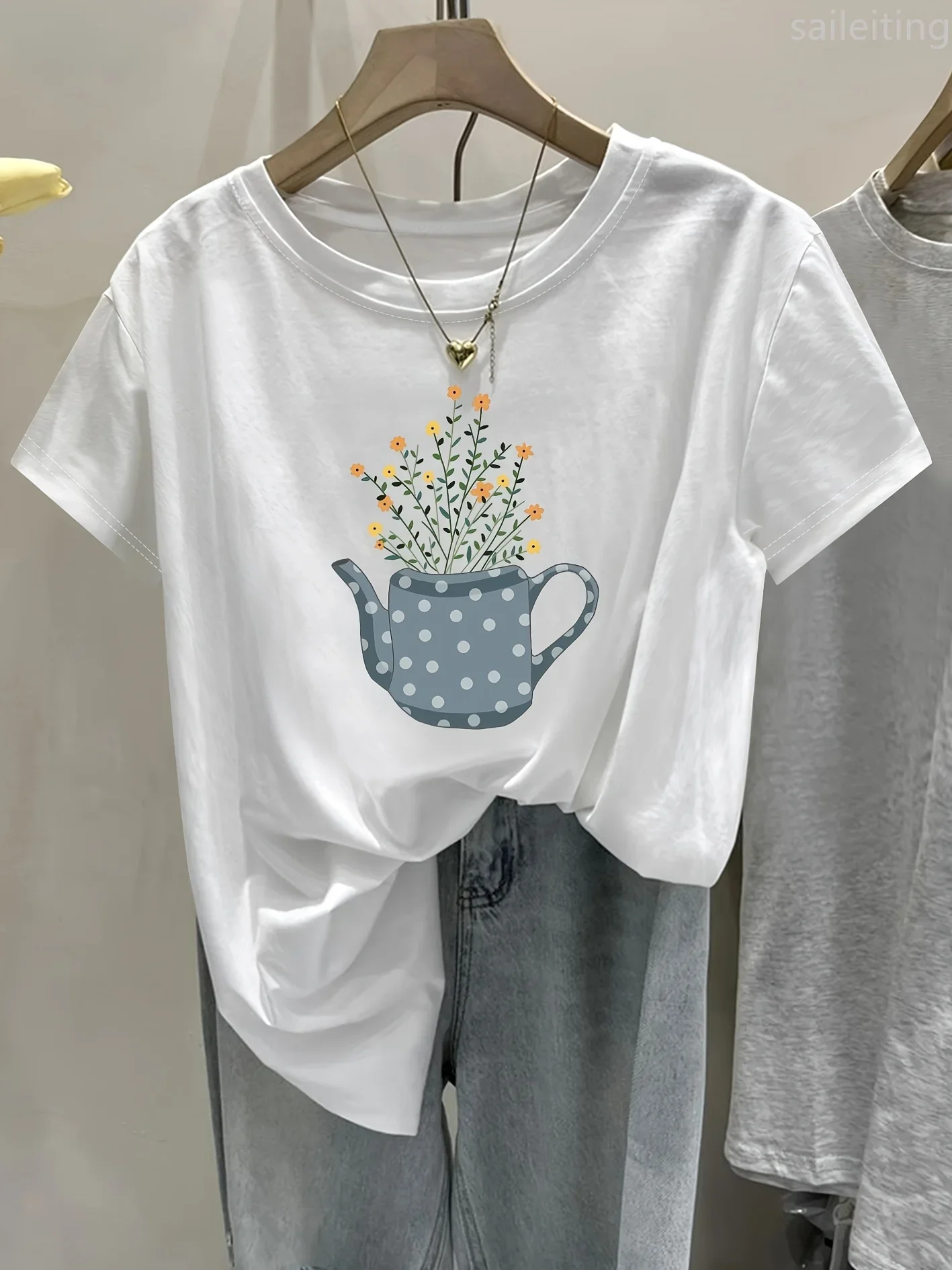 

Women's Casual Fit Short Sleeve Watering Can Floral Polka Dot Graphic Print Harajuku Short Sleeve Casual T-shirt Clothing Street