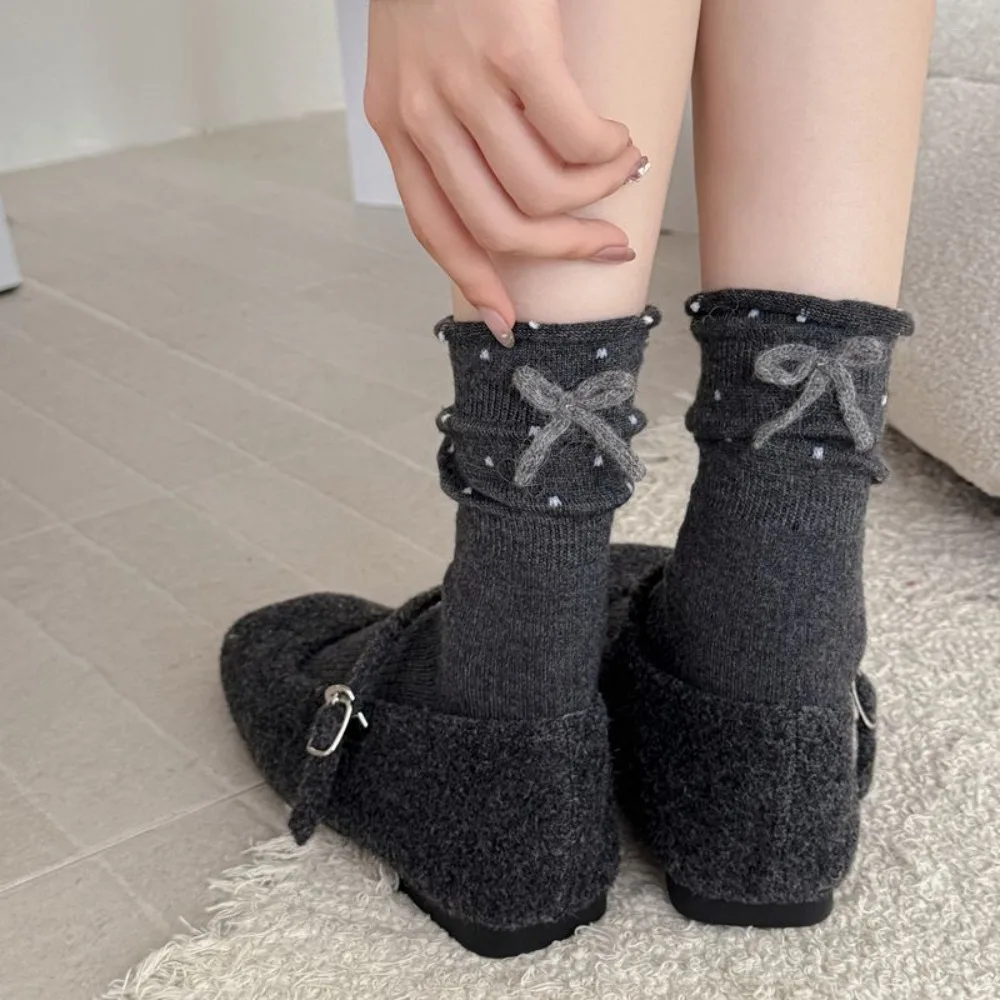 Soft Women's Korean Polka Dot Bow Stacking Socks Soft Medium Tube Socks Autumn Winter Warm Sleep Socks calcetines mujer