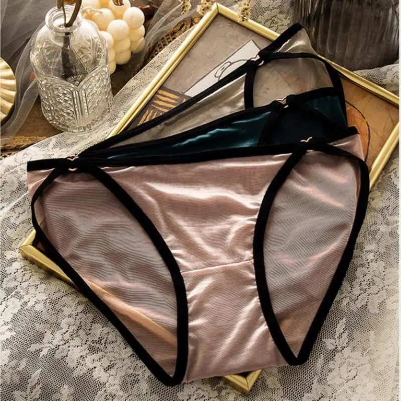 Women's Thin Breathable Mesh Panties Metal Heart Belt Lady Briefs Graphene Antibacterial Crotch Underpants Mid waisted Knickers