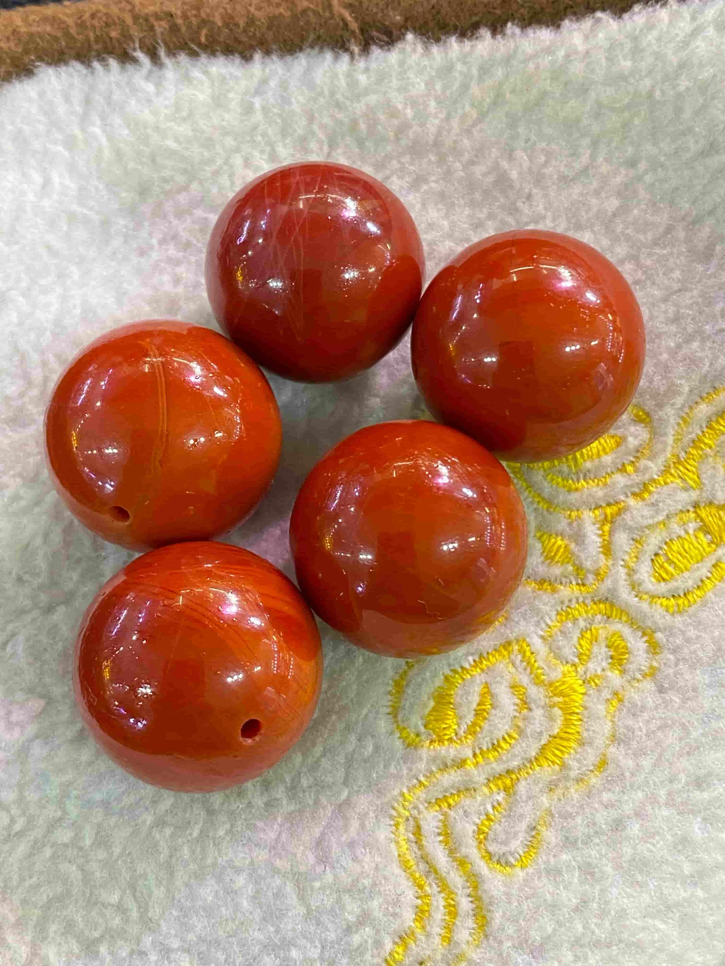 1pcs Wholesale of natural Nanhong round bead apple-shaped bead slightly glue or no glue no crack complete sizes bright colors