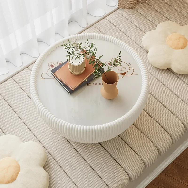 الرياح الكريمية، نافذة الخليج، طاولة القهوة، الشقة، الإقامة المنزلية، المنزل، غرفة النوم، الشرفة #4