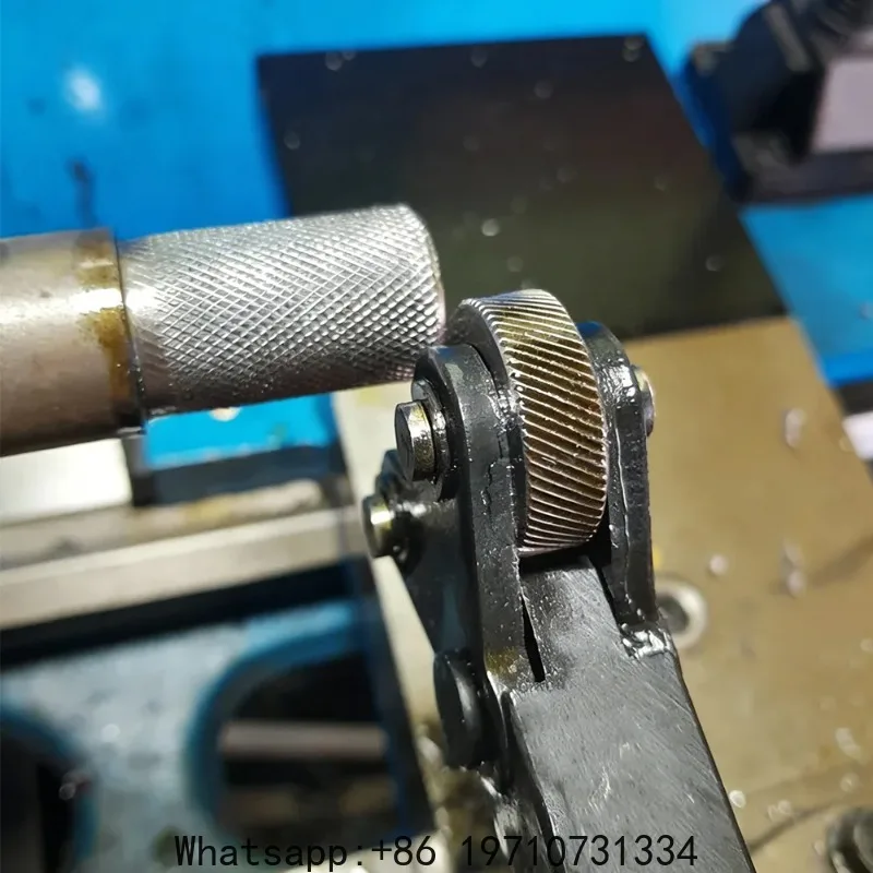 Dual Wheel Lathe Knurling Tool Kit 0.5/1.0/2.0mm Diagonal Knurl Wheels,  Metal Knurling Holder for Manual/CNC Lathe