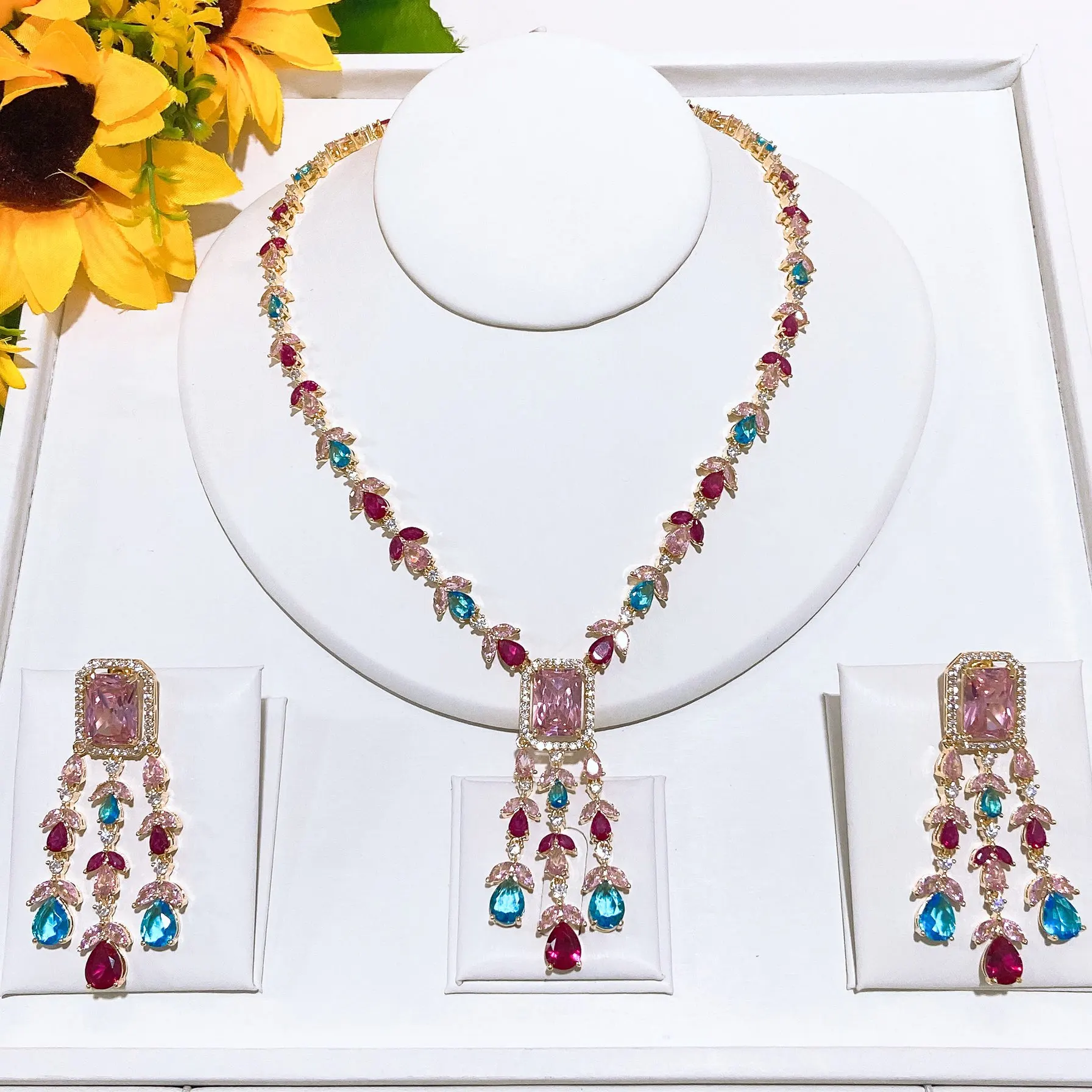 

Изысканный американский ювелирный набор с цирконием и цветными камнями: модные свадебные ожерелье, браслет, серьги и кольцо