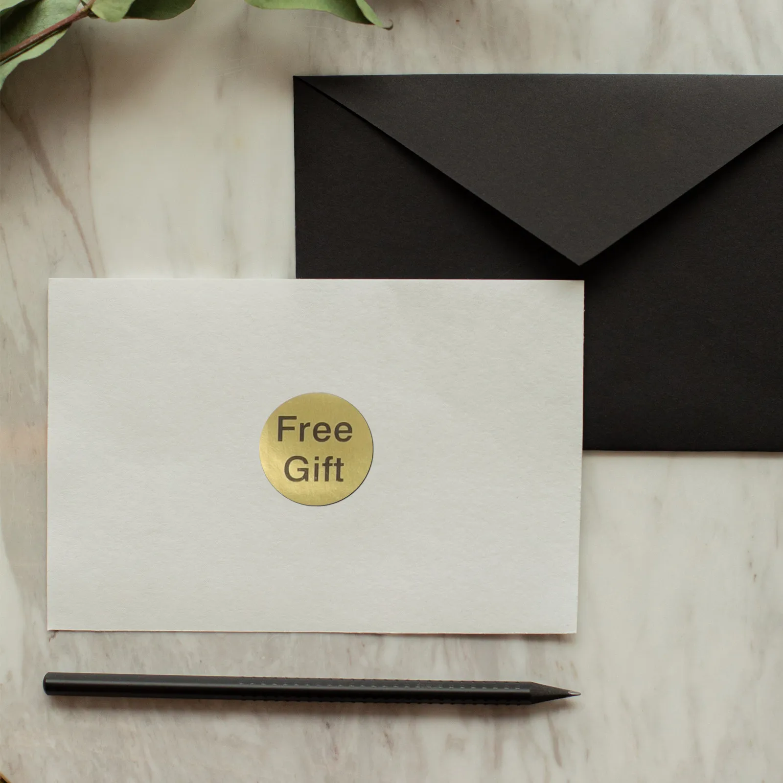

500Pcs Free Gift Stickers Adhesive Label Sticker Simple Elegant Design for Gift Packaging Small Business Supermarket Use