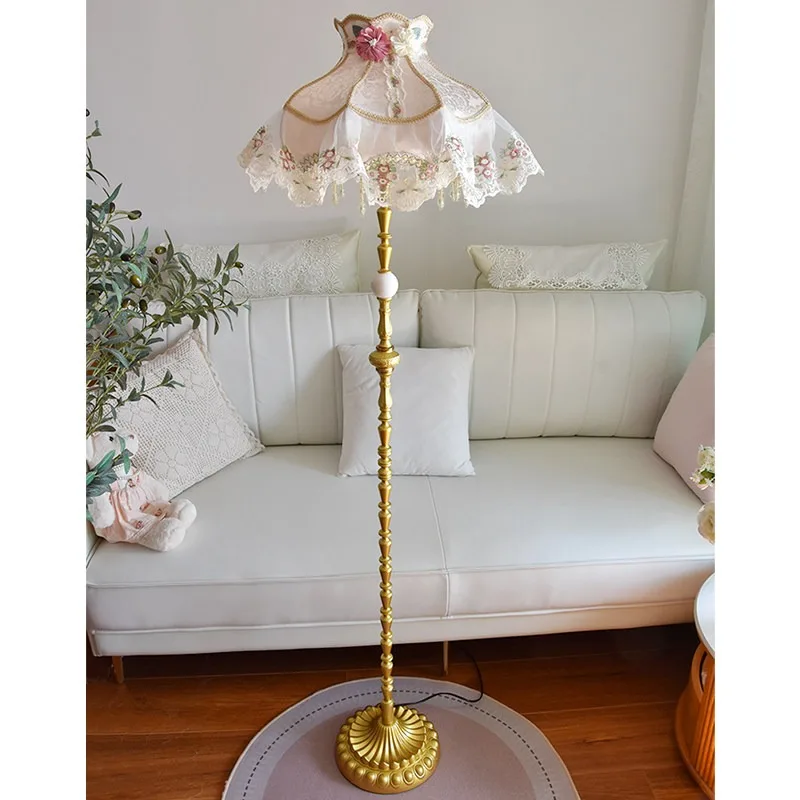 European French pastoral retro floor lamp princess lace atmosphere living room bedroom light luxury romantic warm view 2