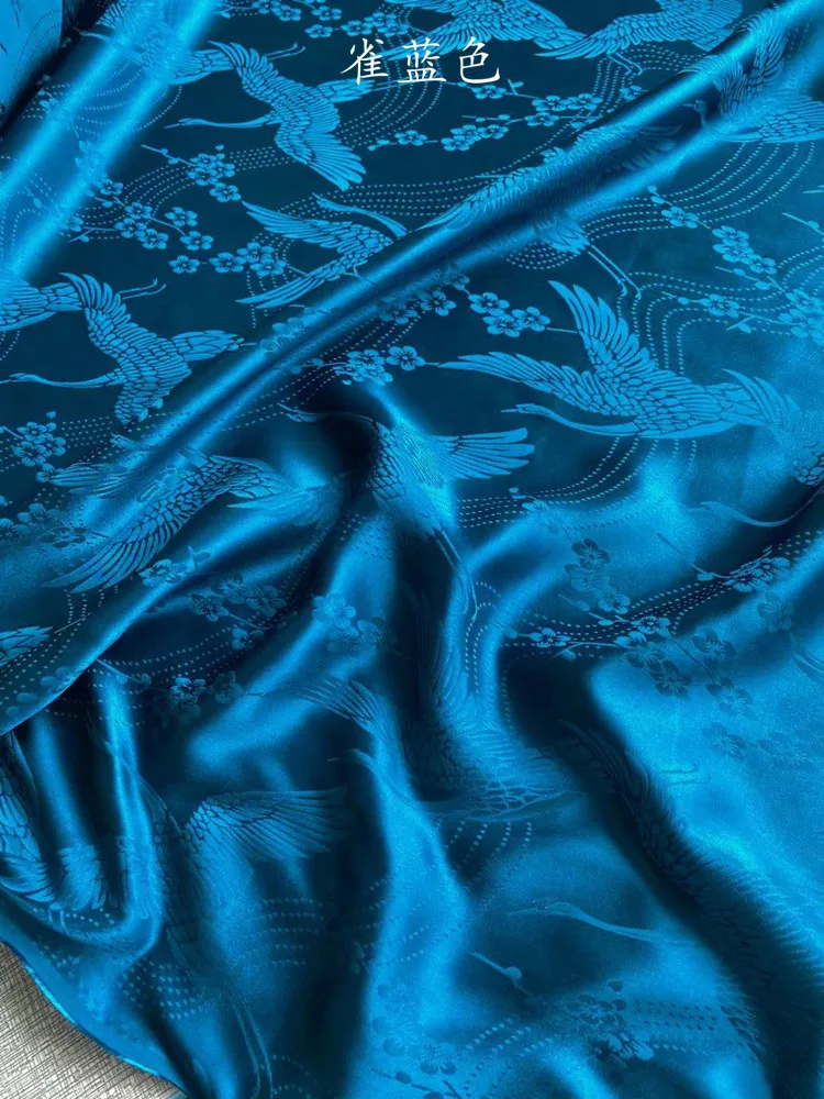 

Жаккардовый атлас из натуральной шелковой переплетенной ткани Hexiang Nine Days Crepe Cheongsam Hanfu в китайском стиле ручной работы