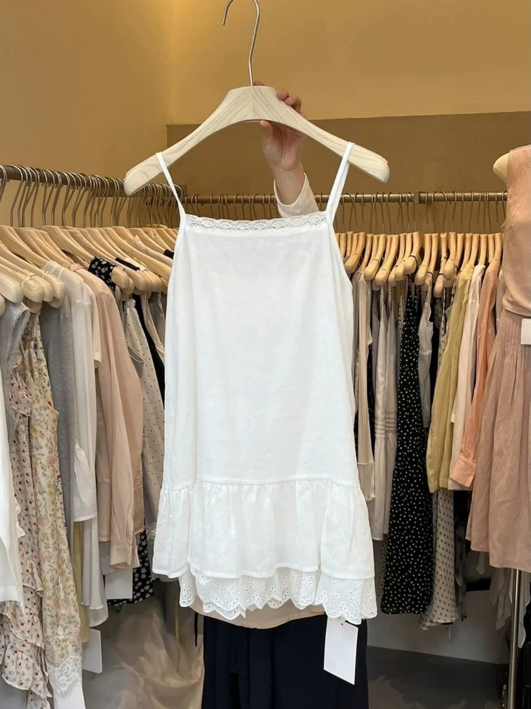 plus Size 300 Pounds Korean Style Lace Trim Splice Mid-Length Strap Vest Loose Slimming Anti-Aging White Top Women's Fashion