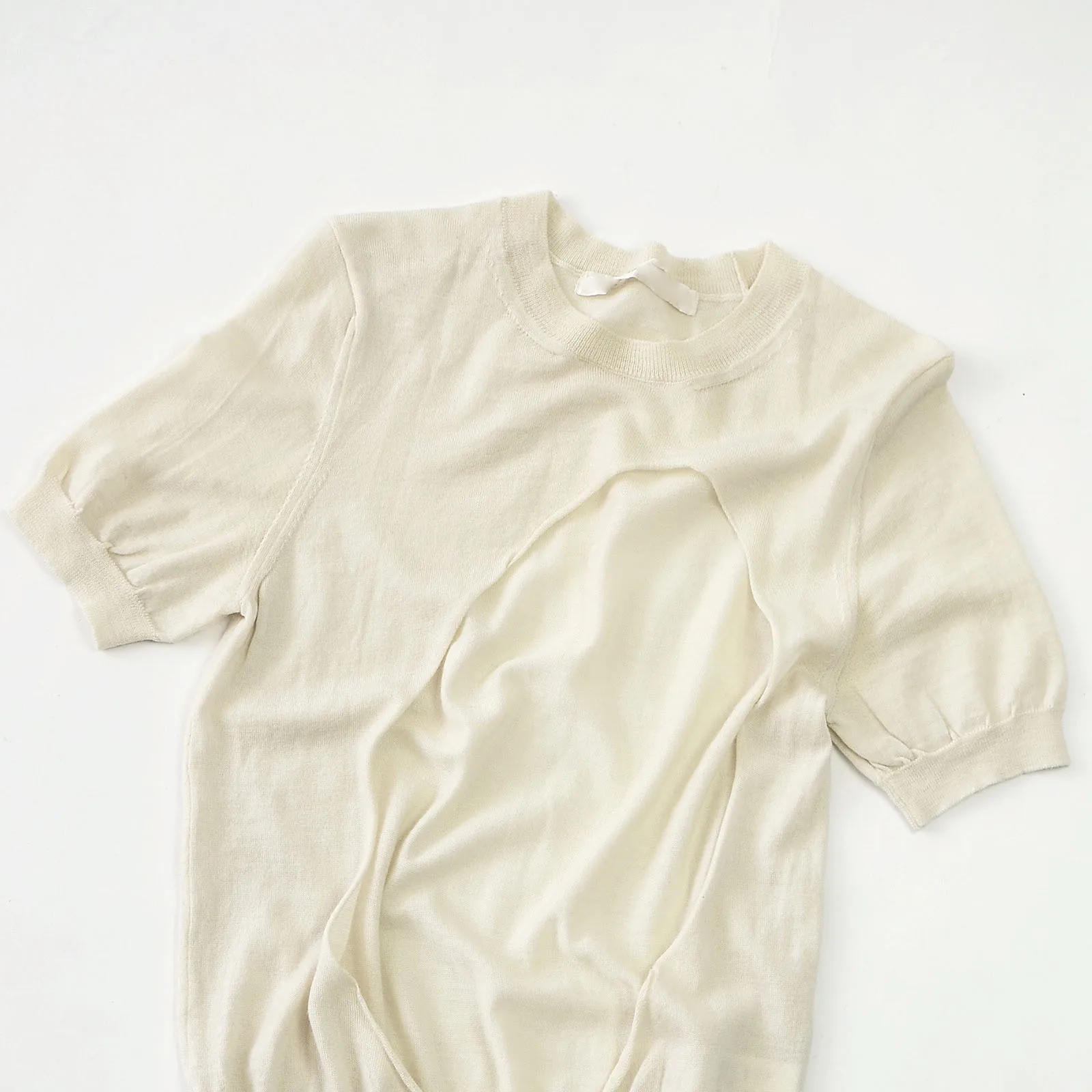 

1 Roll Non-Woven Writable Water Washable Clothing Size Label Ironable Fabric for Coat T-Shirt Apparel Classification