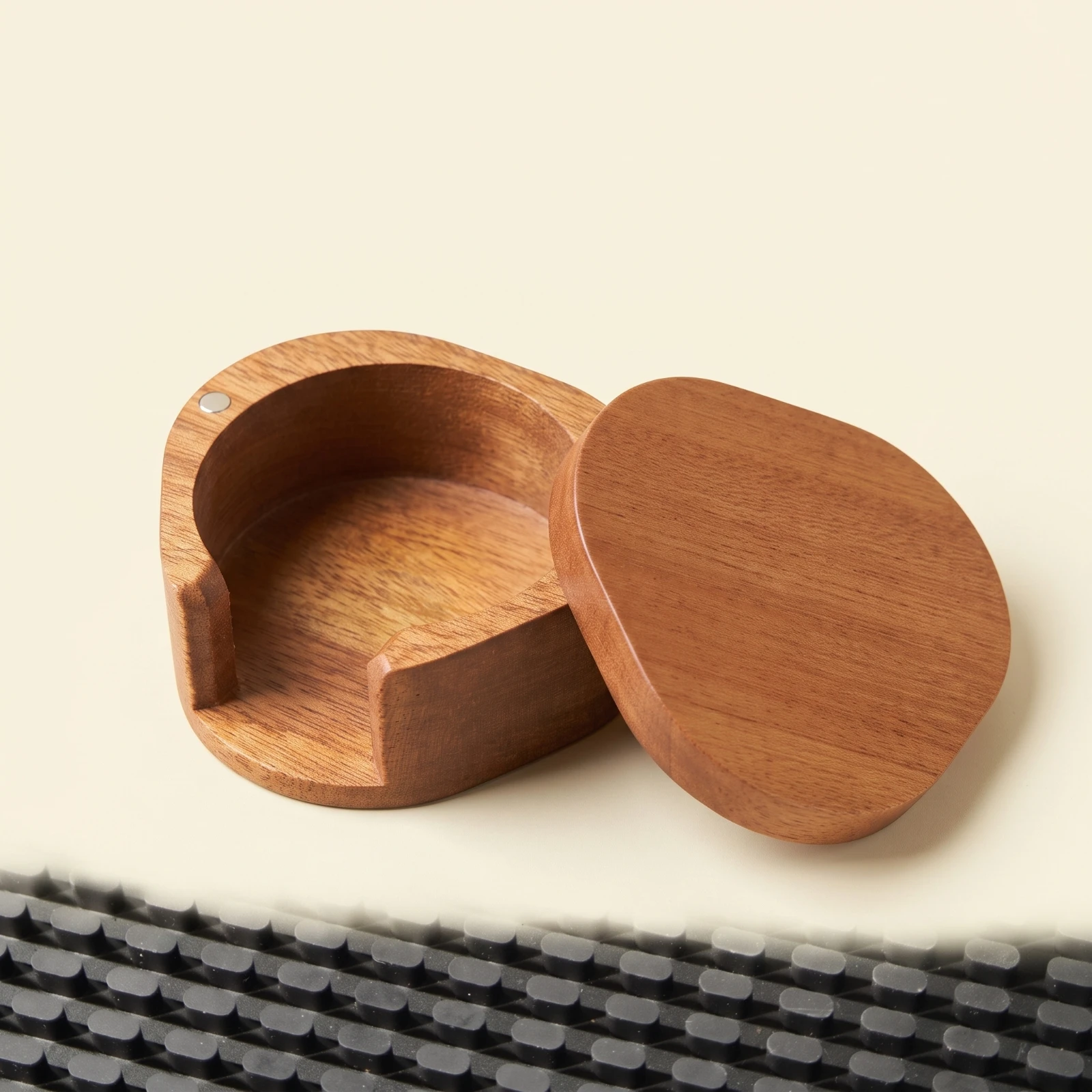 Coffee Filter Box with Secure Lid Wooden Coffee Filter Storage Box Round Compact for Baristas, Pour-over Station