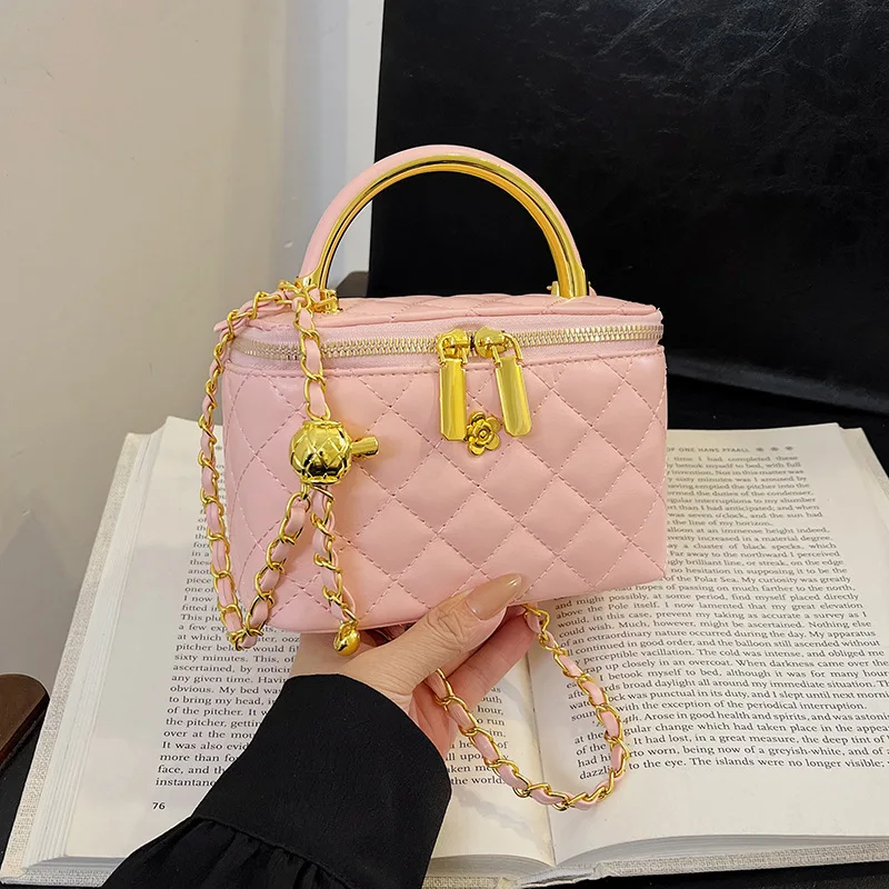 

2025 Square Chain Bag, Women's Top Handle Shoulder Purse, Crossbody Day to Night Tote, Casual Sling Bag, Minimalist Leather Bag