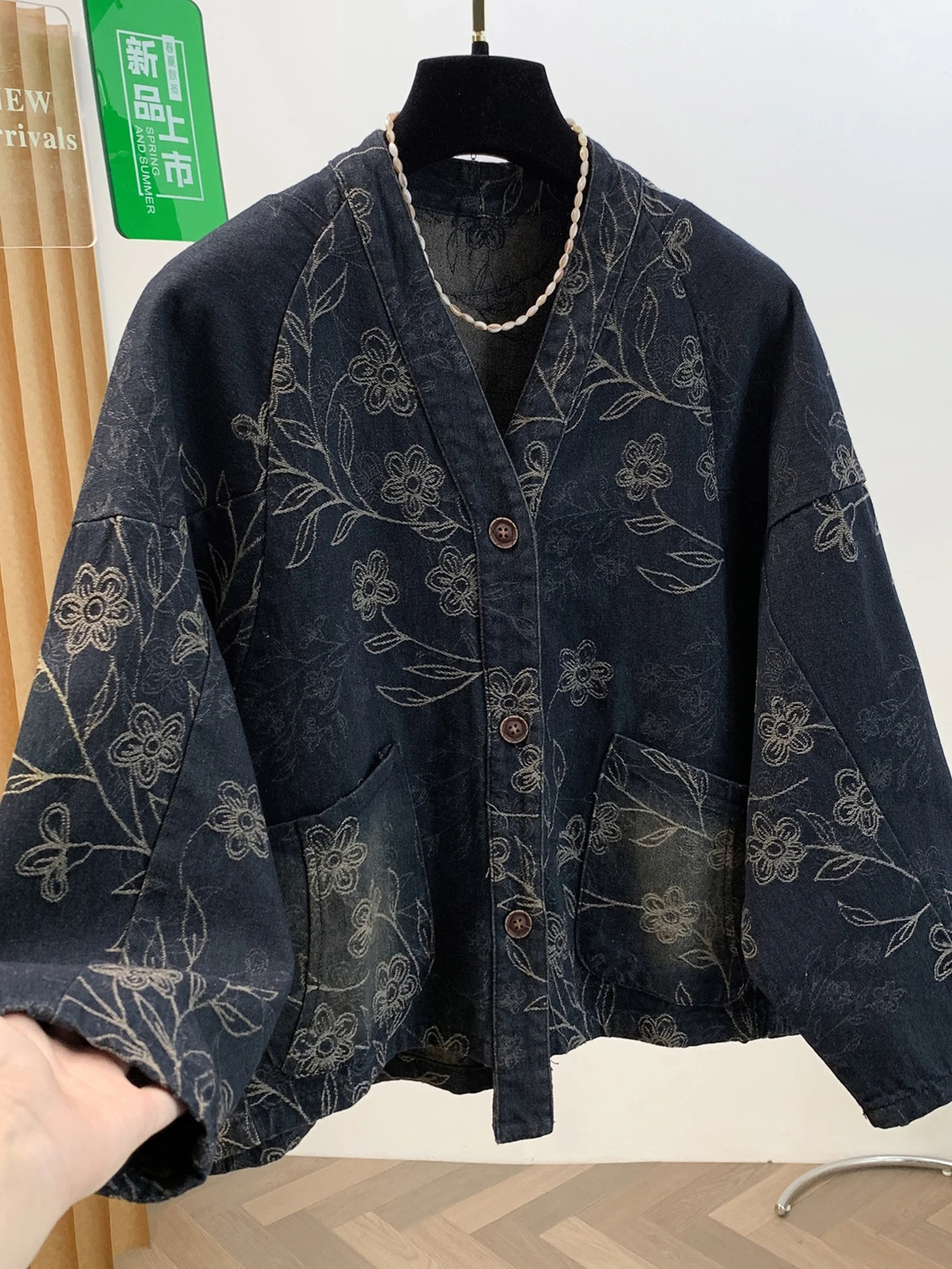 Washed Denim Short Jacket Women's Casual Style Printed Outerwear Loose Fit Long Sleeve Autumn 2026 Fashion Ladies Coat