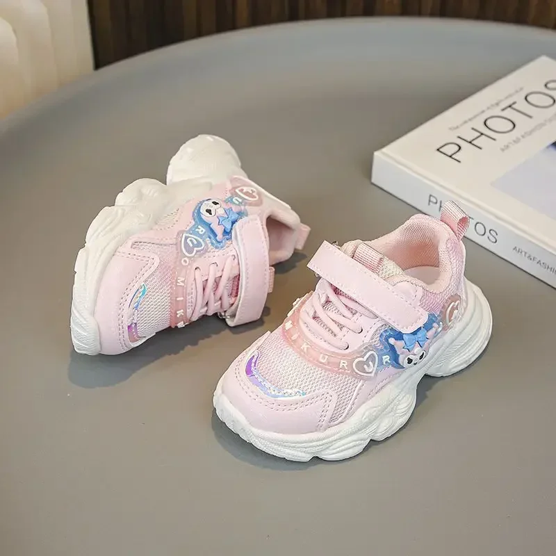 أحذية رياضية كاواي سانريو اللطيفة للأطفال للطلاب، أحذية ركض مضادة للانزلاق لتسلق الجبال، هدية عيد الميلاد كورومي للفتيات