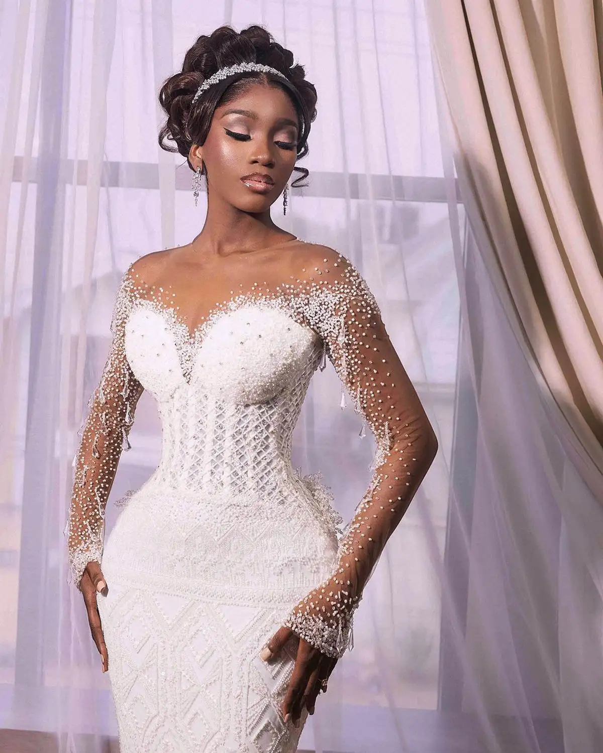 Elegant Wedding Dress Beading Rhinestone Bridal Gowns Detachable Train Long Sleeves Princess Bride Dress Plus Size Customized