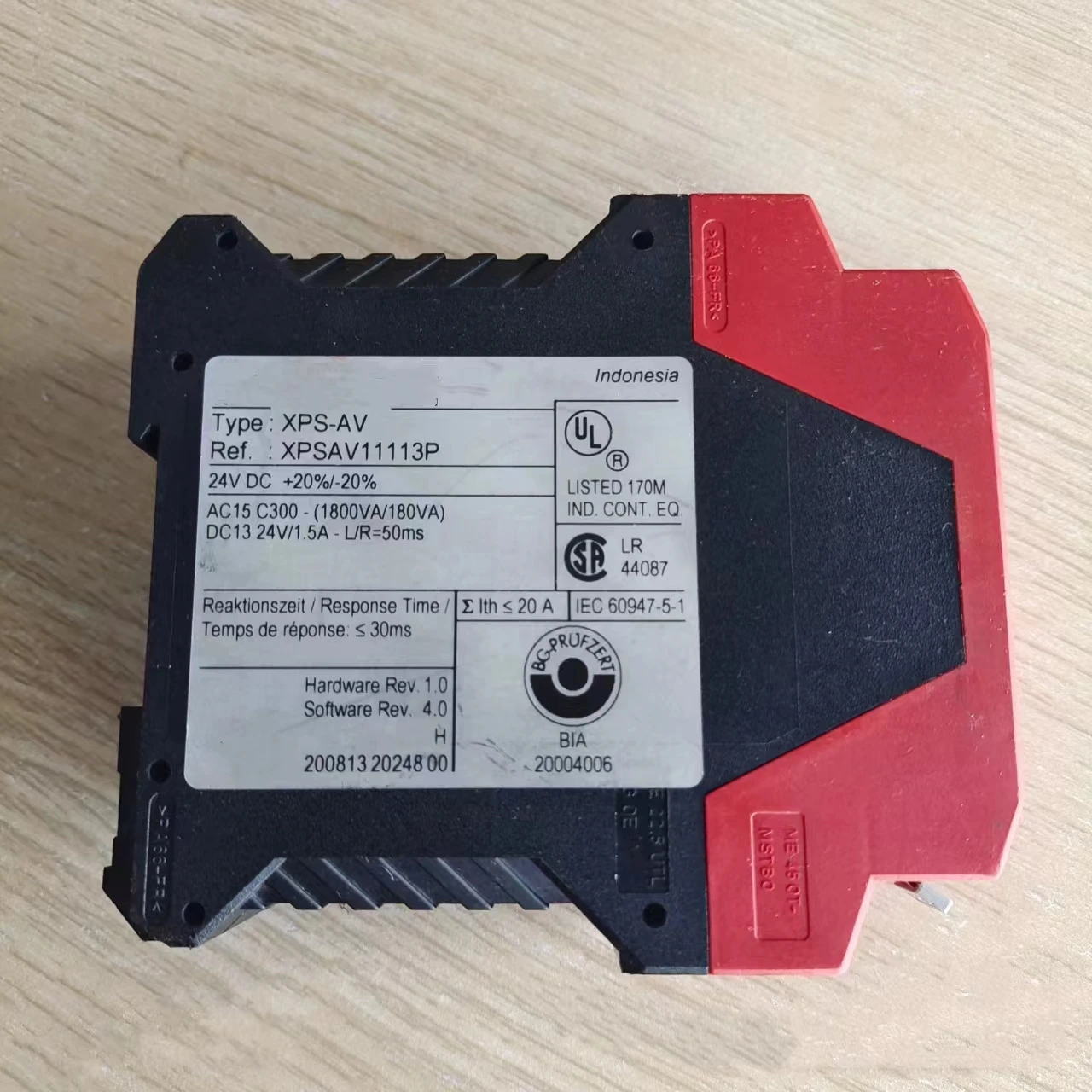 Second-hand Safety Relay XPS-AV11113P