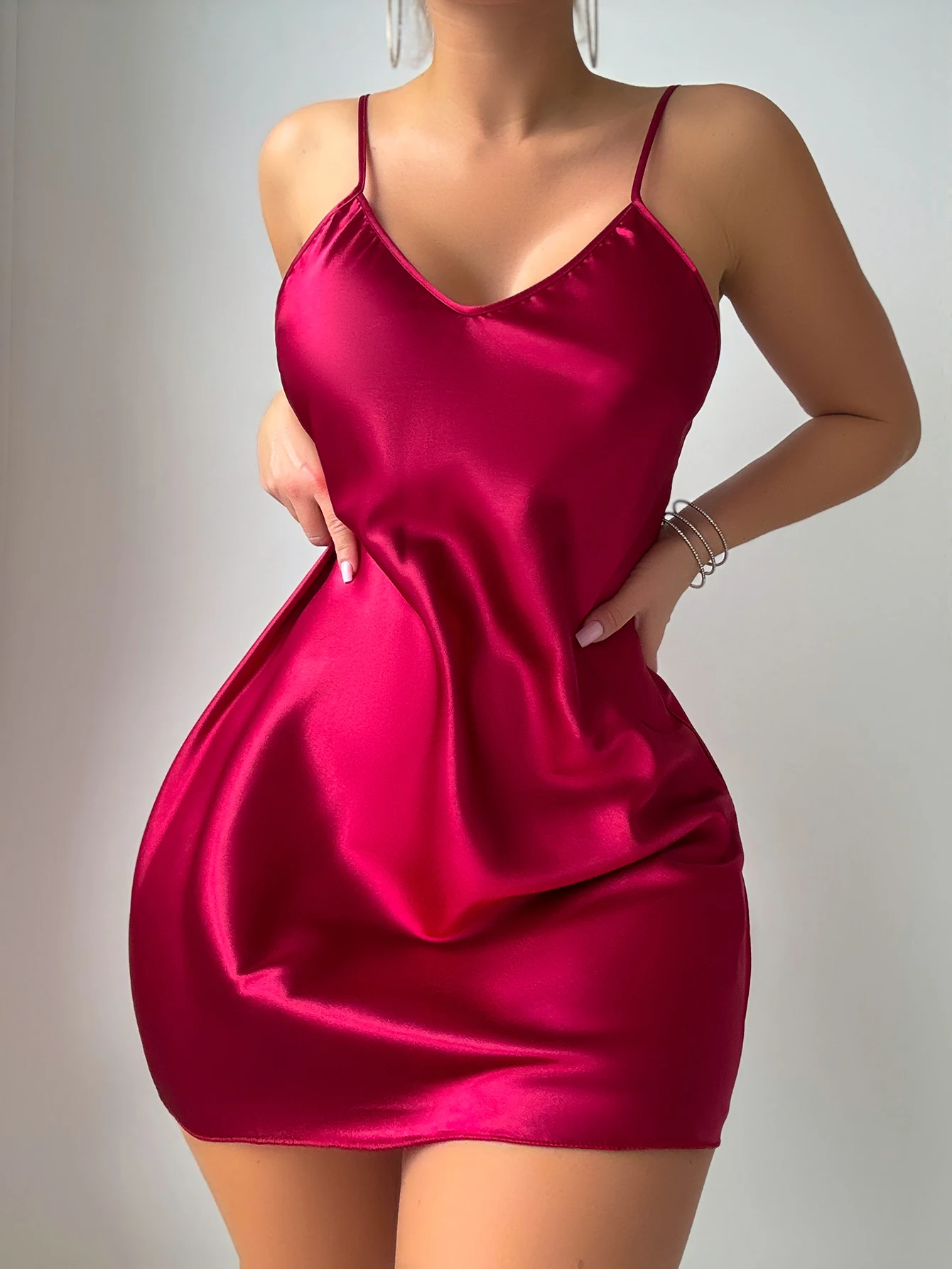 Women Satin Sexy Nightdress V Neck Solid Color Thin Sleep Dress Elegant Breathable  Ladies Pajamas Ladies' clothing