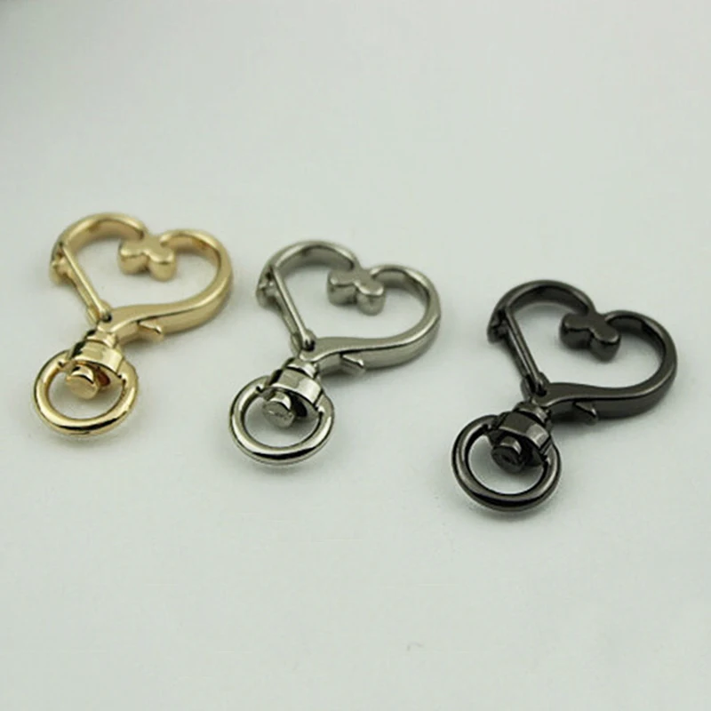 1pcs Metal Heart Shape Snap Hook New Style Clips Spring Gate Leather Craft Tiny Pet Leash Bag Strap Webbing Keychain Hooks DIY