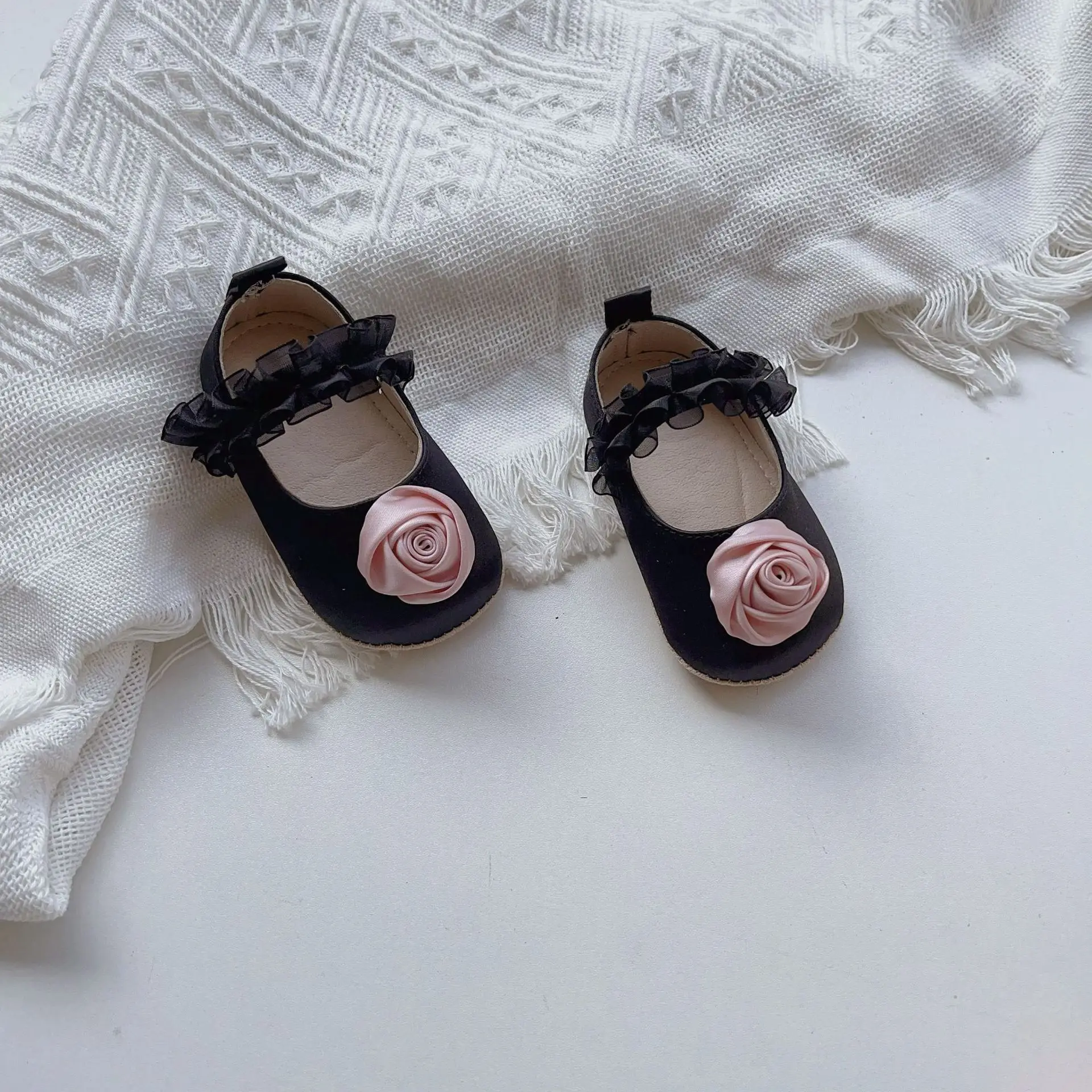 Chaussures mignonnes en dentelle pour bébés filles, style coréen, anti-ald, respirantes, l'offre elles souples, décontractées, simples et douces, chaussures de princesse mignonnes