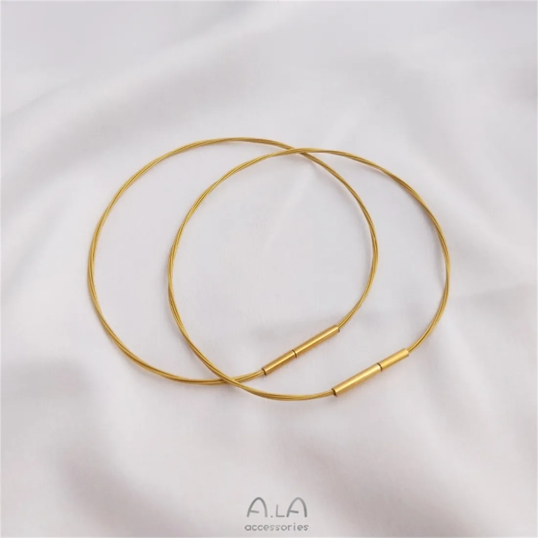 

Japanese Gold Wire Indelible Clavicle Chain Collar Gold Universal Bracelet Necklace Collar Pendant Lanyard Thin Hoop Bracelet