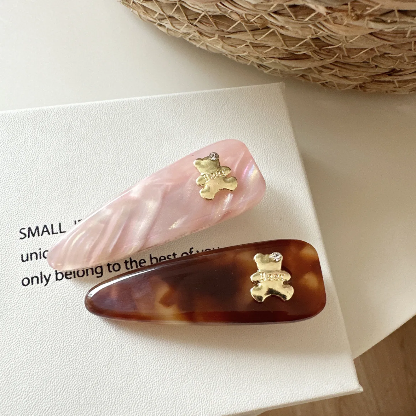 

Acetate Bear Side Hair Clip Korean Japanese Style for Bangs Flyaway Hair Forehead Cute Premium Lightweight Headwear