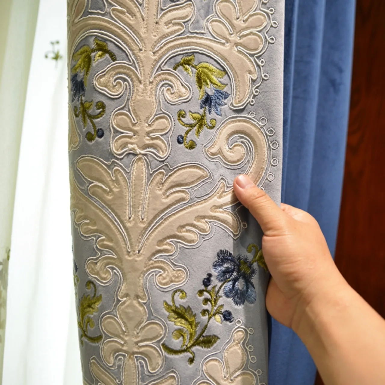 Custom curtain luxury  flannelette patchwork embroidered villa blue velvet cloth blackout curtain tulle valance drape C1549