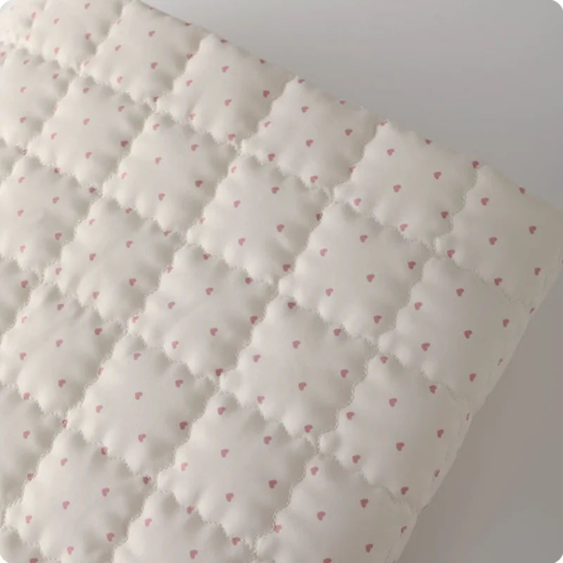 

Heart-shaped Print Polyester Cotton Fabric Handmade Clothing Children's Pet Cotton-Padded Bag DIY Fabric