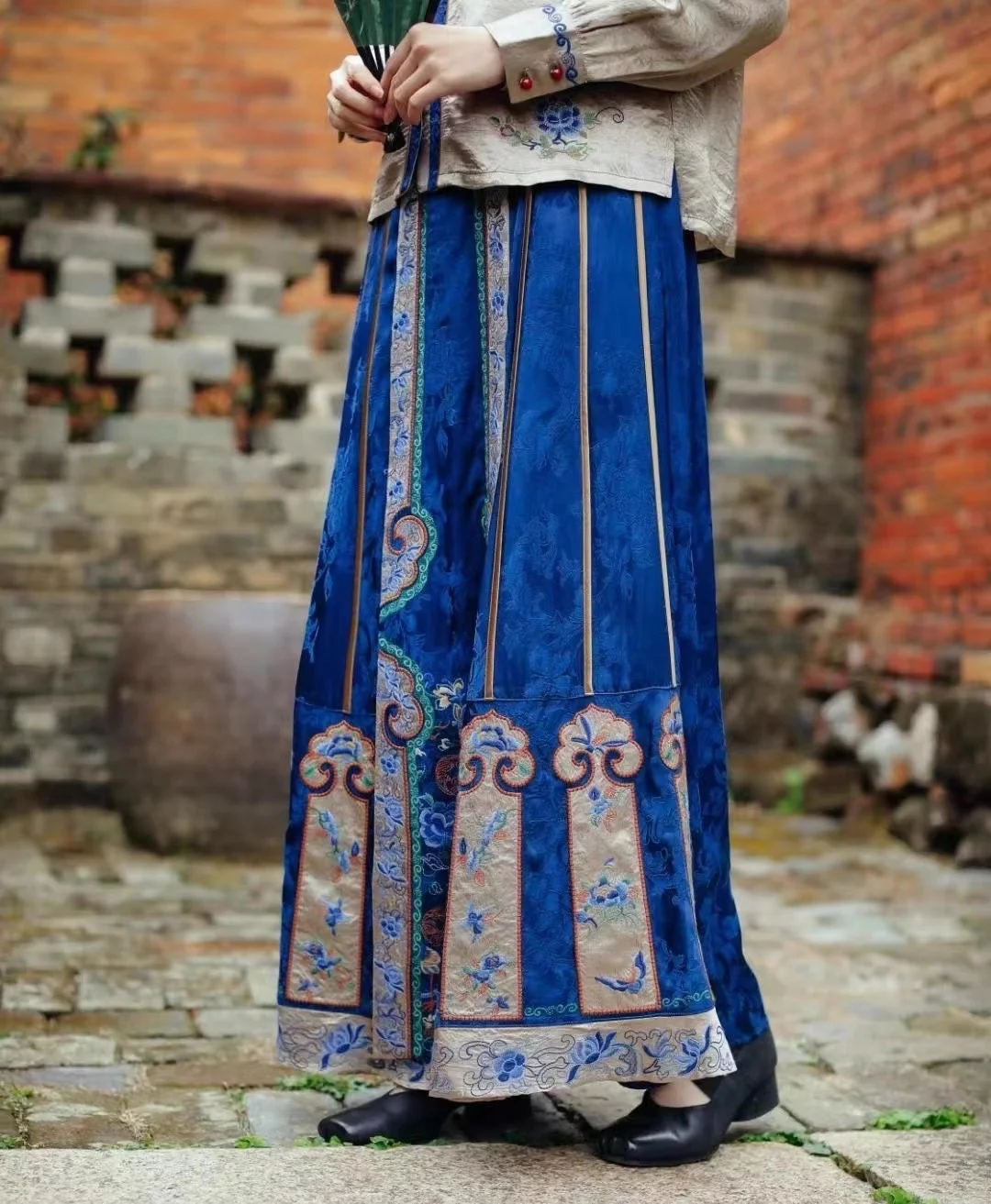 Luxury Satin skirt Chinese style embroidery Long skirt Vintage Acetate Jacquard A-LINE ladies Blue Umbrella skirt Women clothes