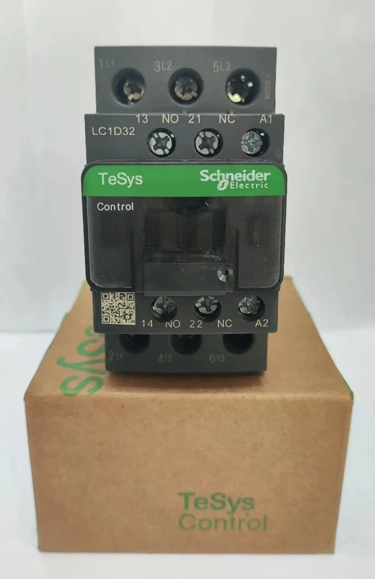 

LC1D32 LC1D32F7 LC1D32F7C contactor - 3P(3 NO) - AC-3 - = 440 V 32 A - 110 V AC coil